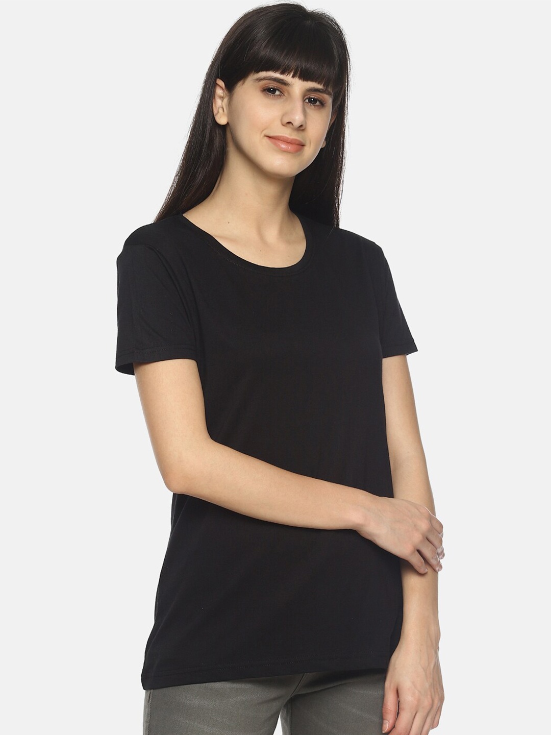 

Young Trendz Women Black Pure Cotton T-shirt