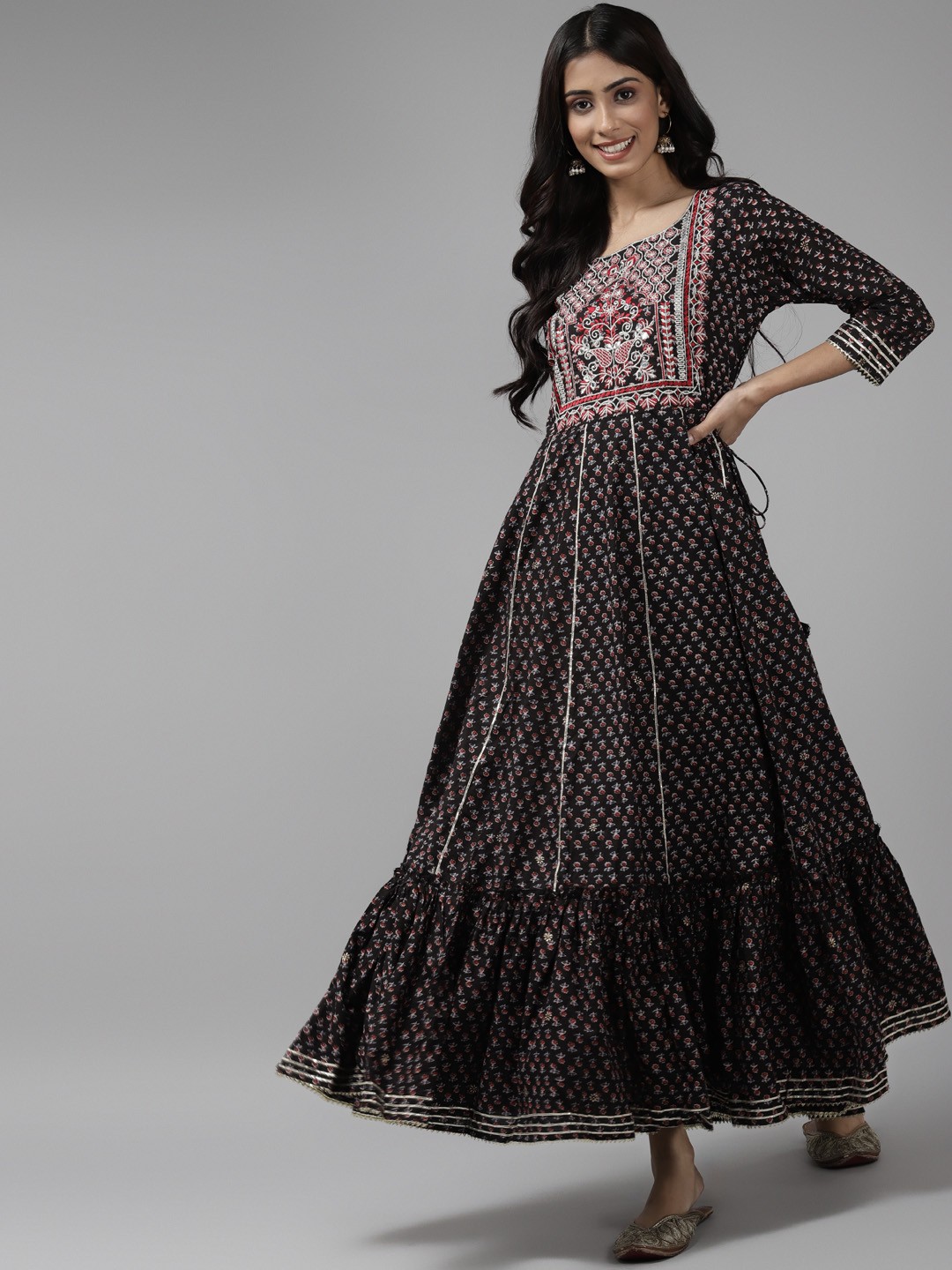 

Indo Era Women Black Floral Printed Gotta Patti Anarkali Kurta