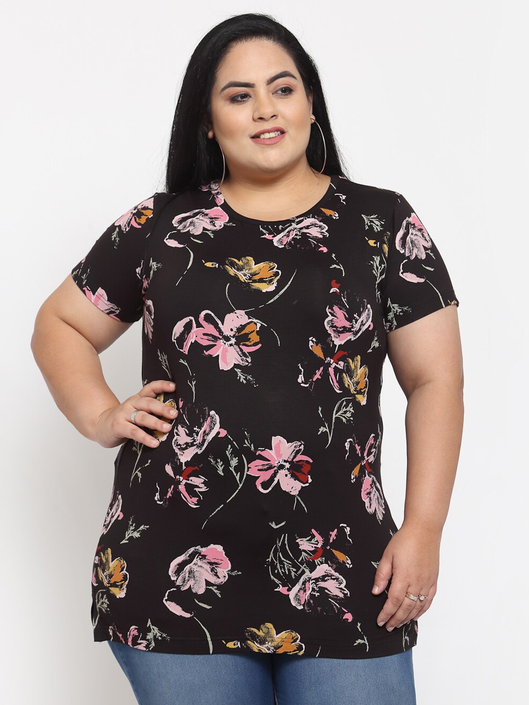 

plusS Women Black & Pink Floral Printed T-shirt (Plus Size)