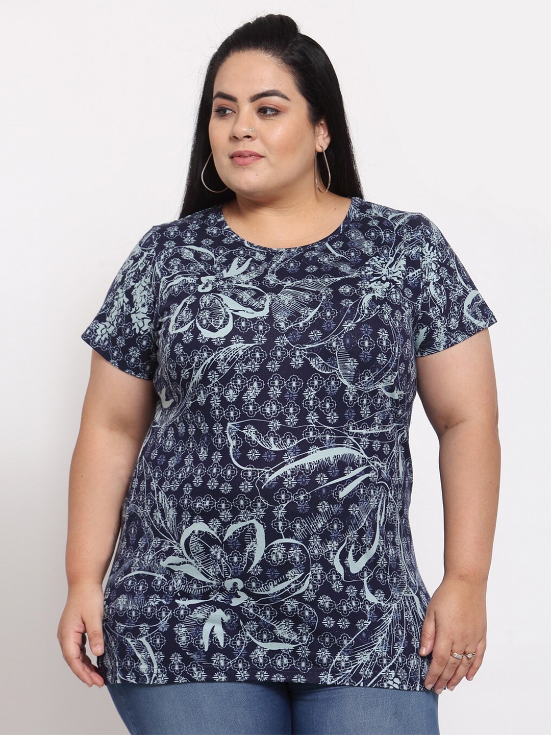 

plusS Women Navy Blue Floral Printed T-shirt (Plus Size)