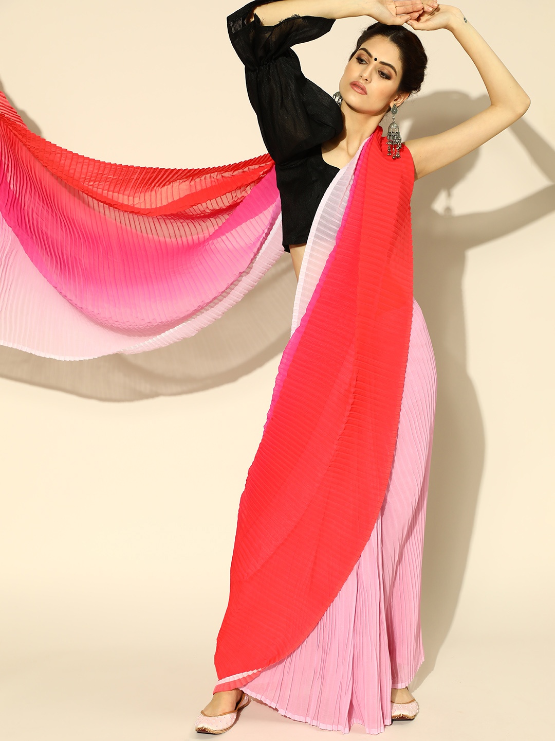 

Tikhi Imli Colourblocked Poly Georgette Saree, Red