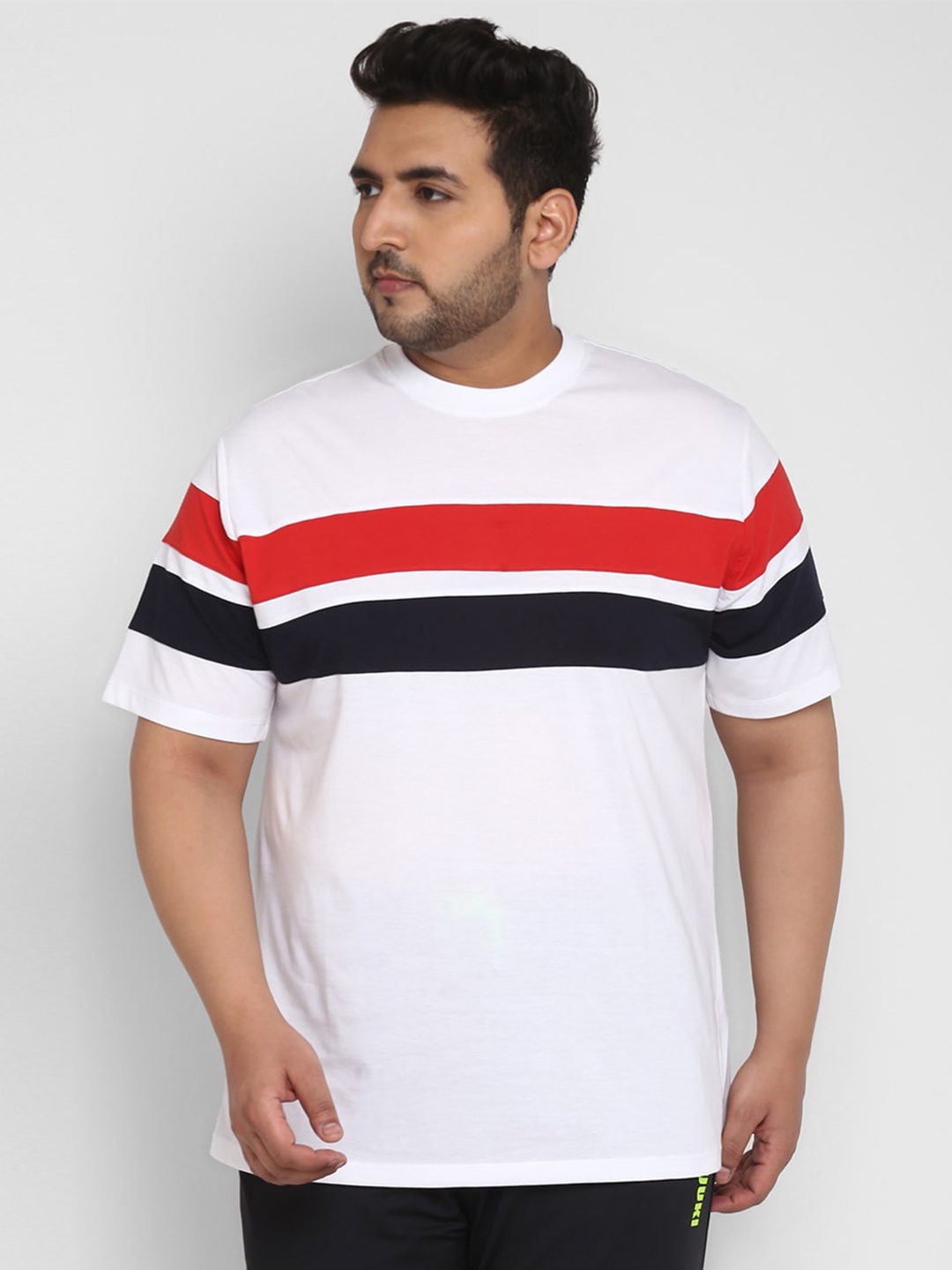 

Yuuki Men White Striped Casual Plus Size T-shirt