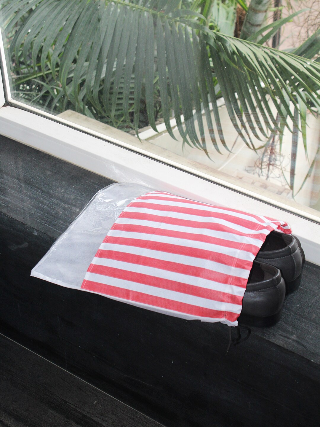 

prettykrafts Set Of 4 Peach-Coloured & White Striped Dust-Proof Shoe Organisers