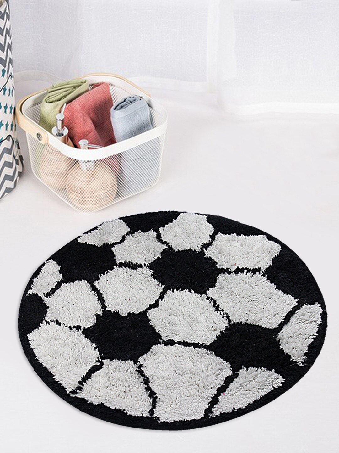 

Good Homes by Home Candy White & Black Football Design Soft Bath Mat