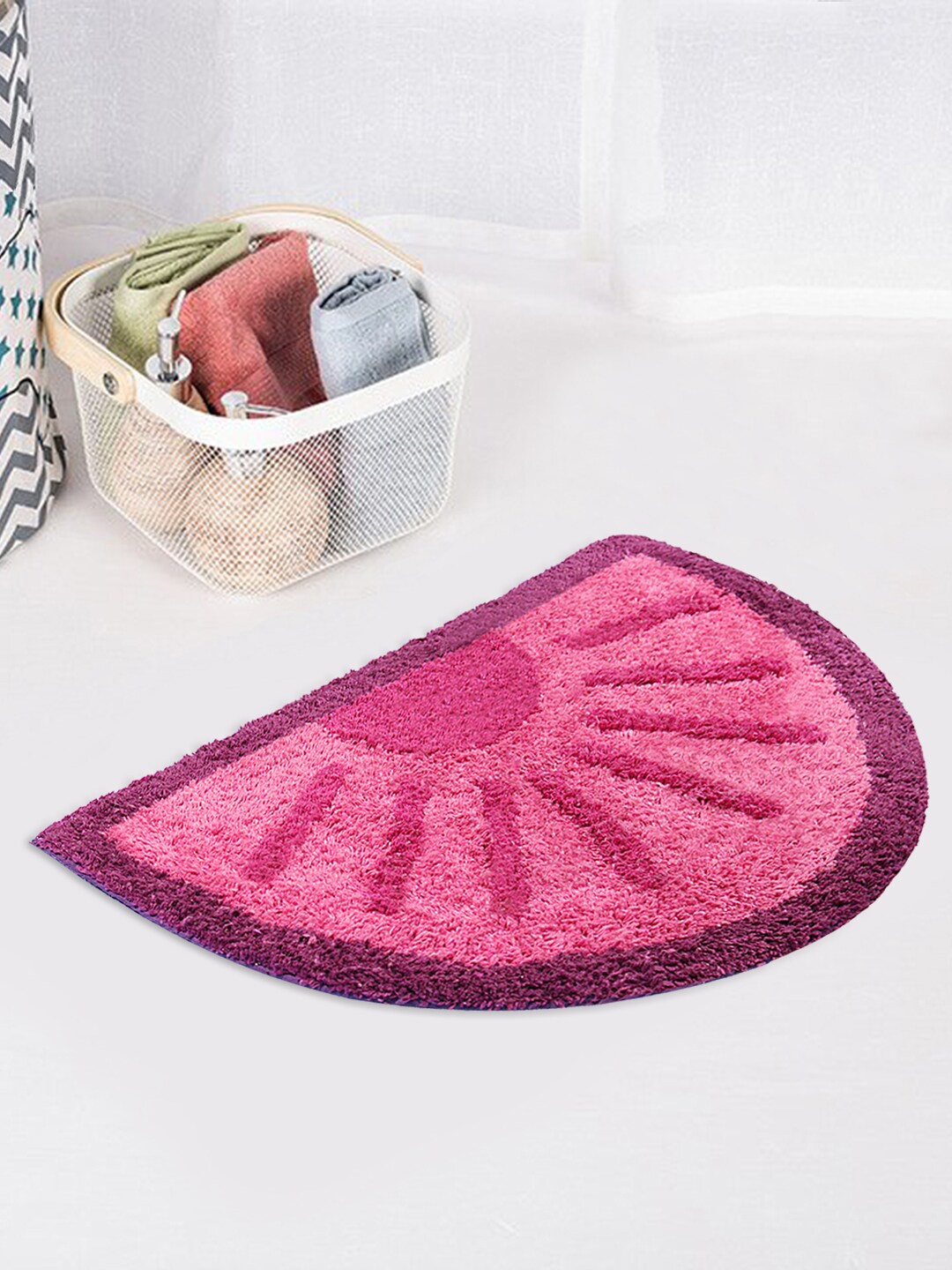 

Good Homes by Home Candy Pink Rising Sun Design Soft Bath Mat