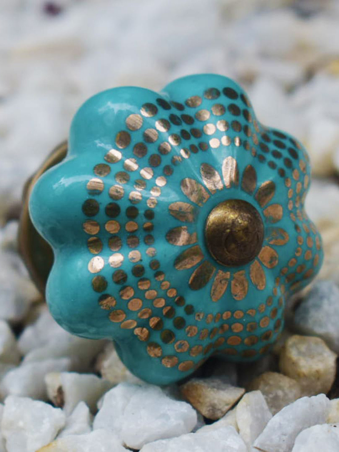 

The Decor Mart Set Of 4 Turquoise-Blue & Gold-Toned Distress Ceramic Decorative Knobs