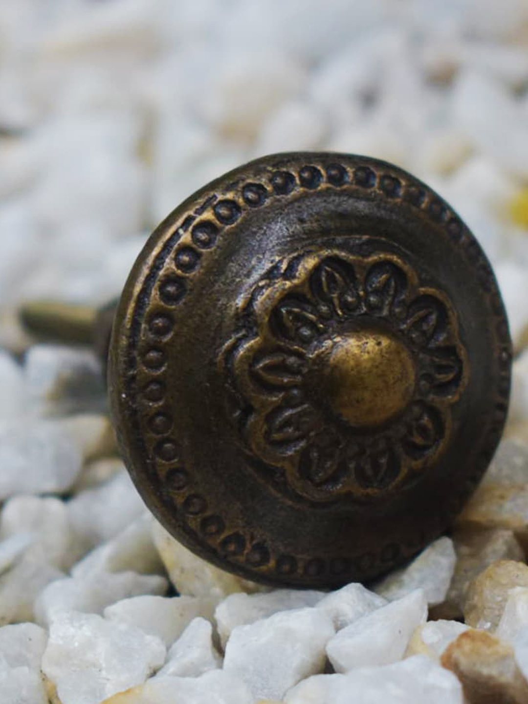

The Decor Mart Set Of 6 Copper-Toned Distress Antique Brass Metal Decorative Knobs