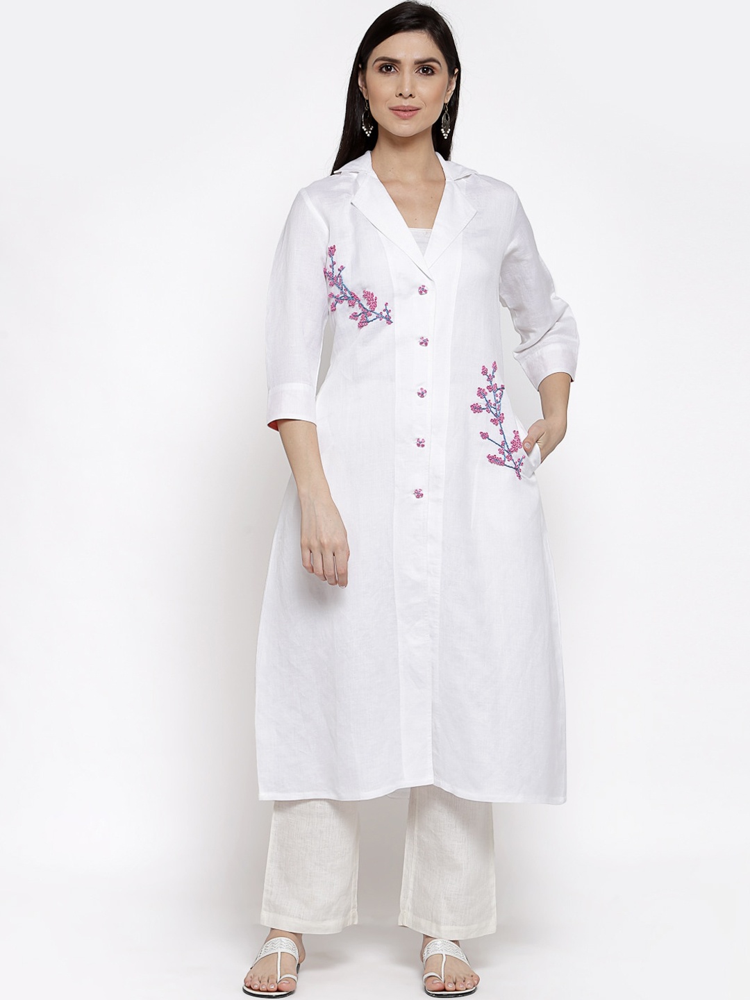 

DART STUDIO Women White Floral Embroidered Thread Work Floral Kurta