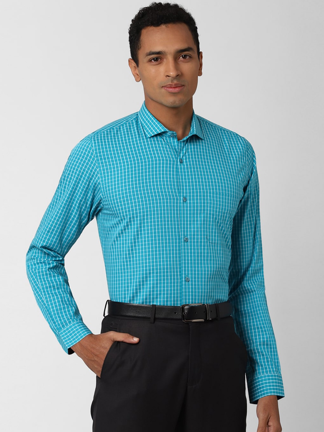 

Peter England Men Blue Slim Fit Checked Casual Shirt