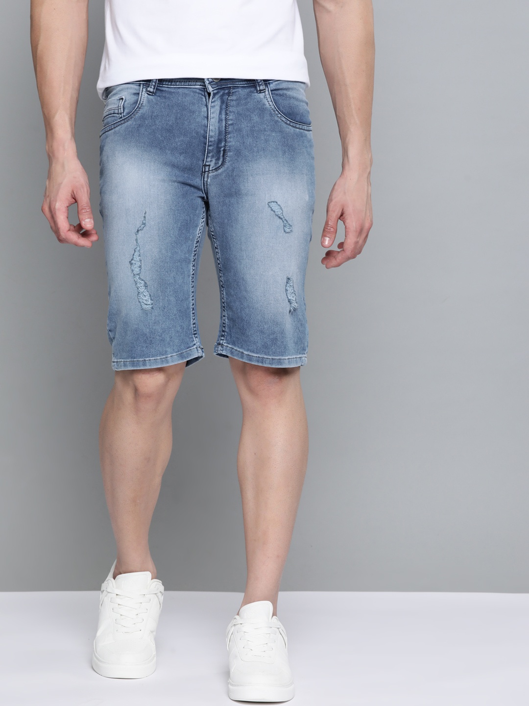 

Mast & Harbour Men Blue Distressed Denim Shorts