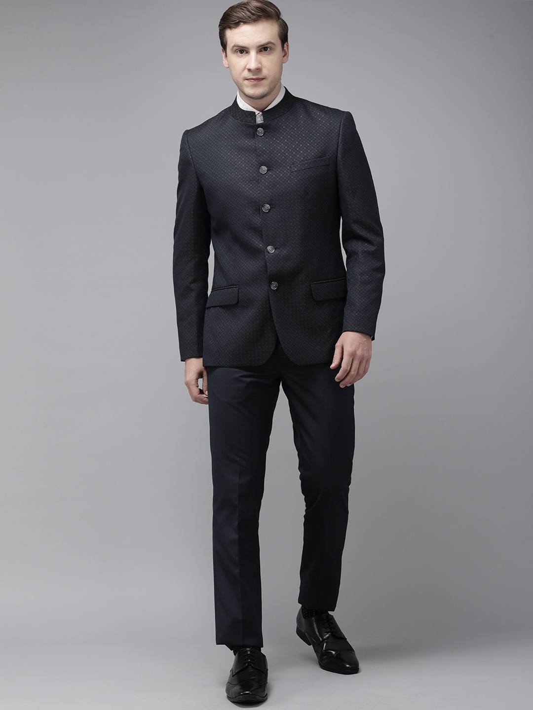 

Arrow Men Navy Blue Self-Design Body Tailored-Fit 2-Piece Formal Suit