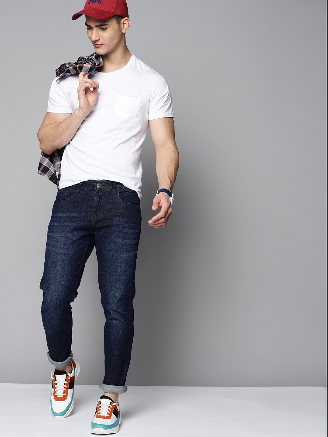 

Harvard Men Navy Blue Slim Tapered Fit Light Fade Stretchable Jeans