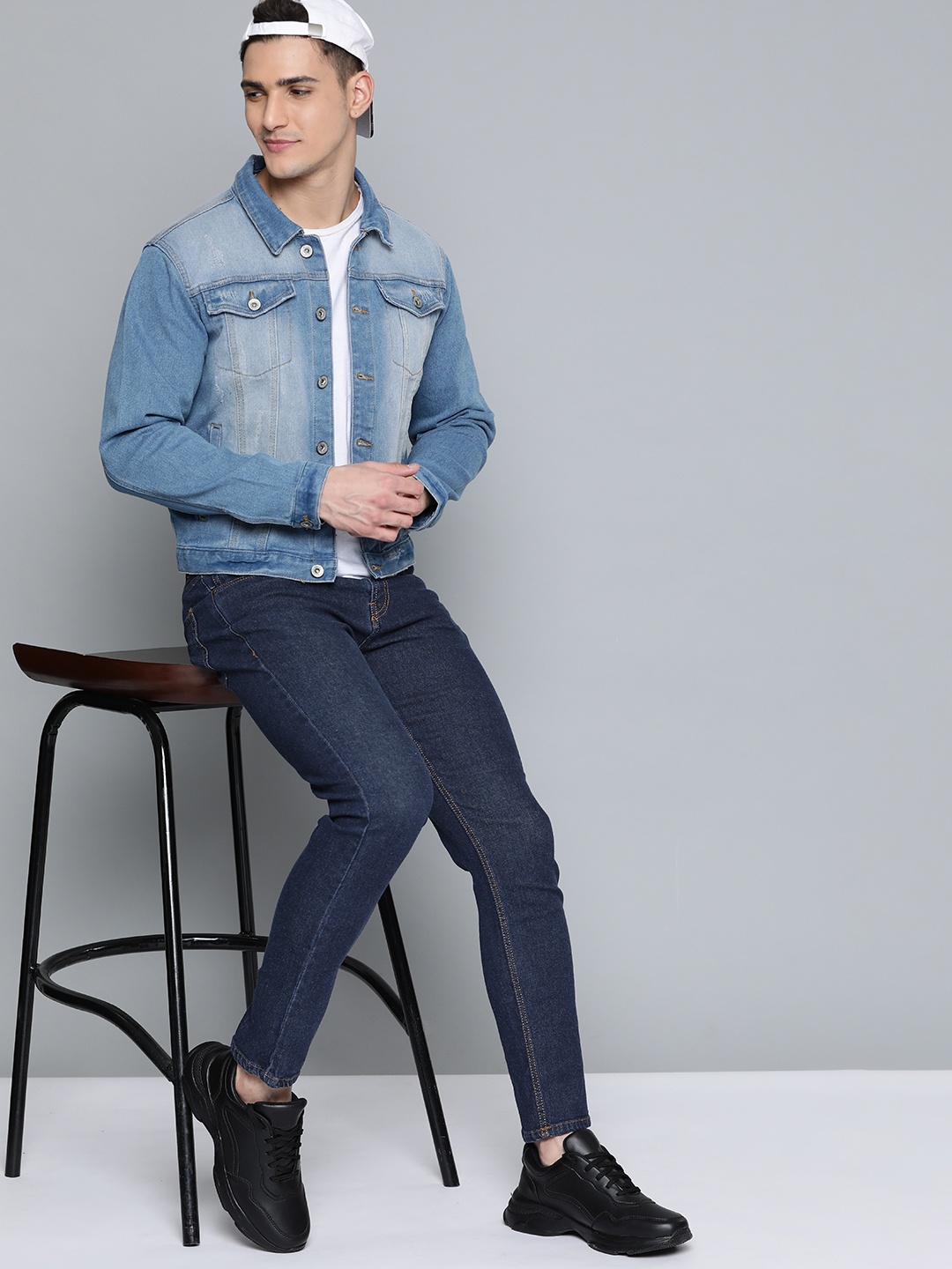 

Harvard Men Blue Slim Tapered Fit Stretchable Jeans