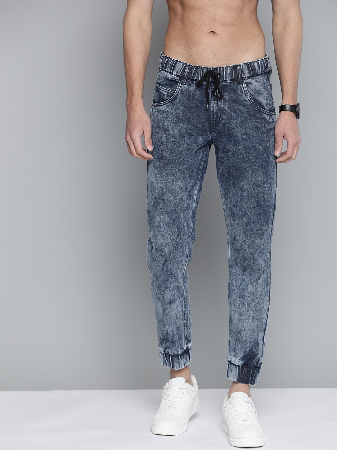 

Harvard Men Blue Heavy Fade Cuffed Hem Stretchable Jeans