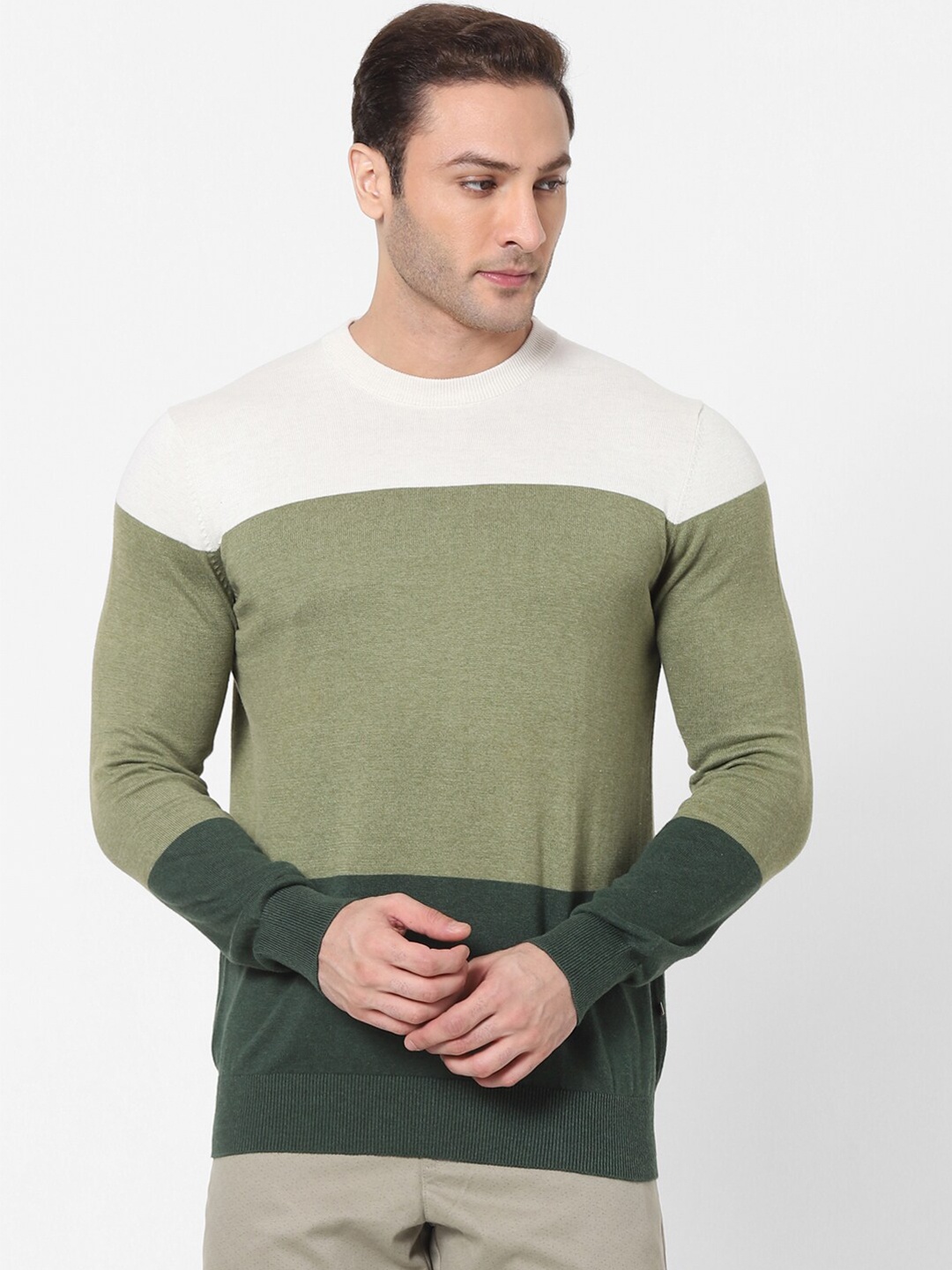 

Celio Men Olive Colourblocked