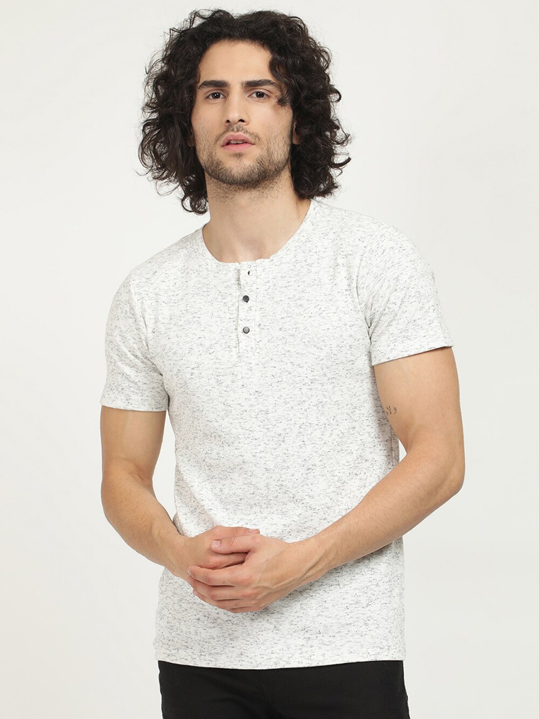 

V2 Value & Variety Men Grey Henley Neck Cotton T-shirt