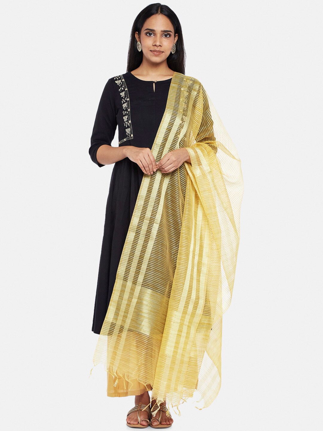 

RANGMANCH BY PANTALOONS Gold-Toned Striped Dupatta