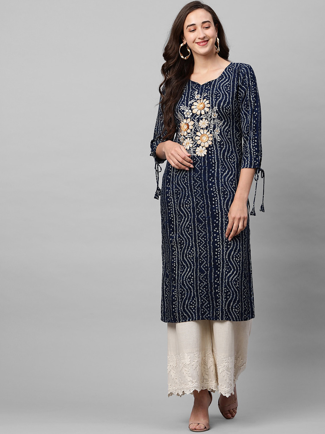 

FASHOR Women Navy Blue & White Floral Printed Kurta