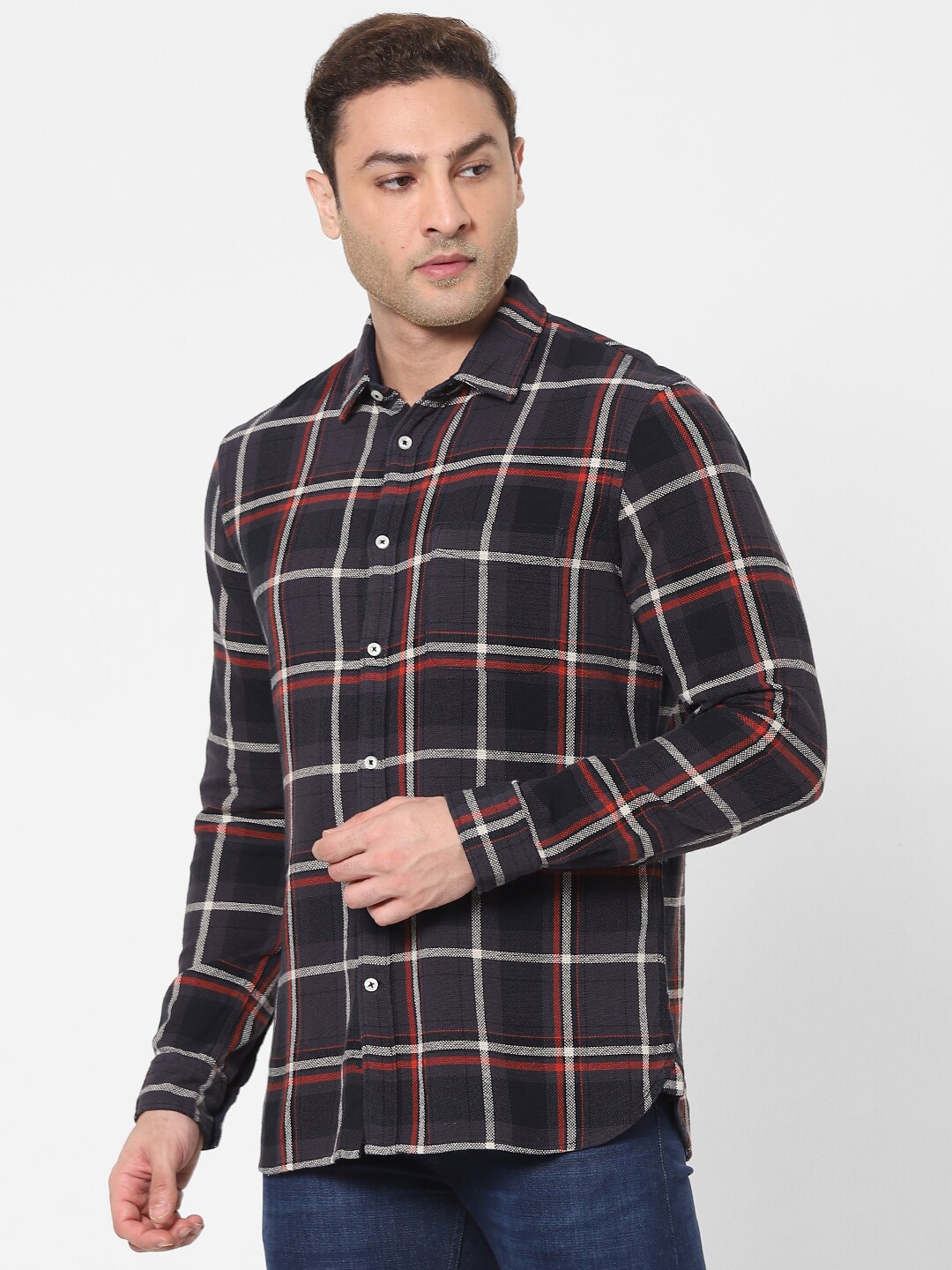 

Celio Men Grey & Red Checked Cotton Casual Shirt