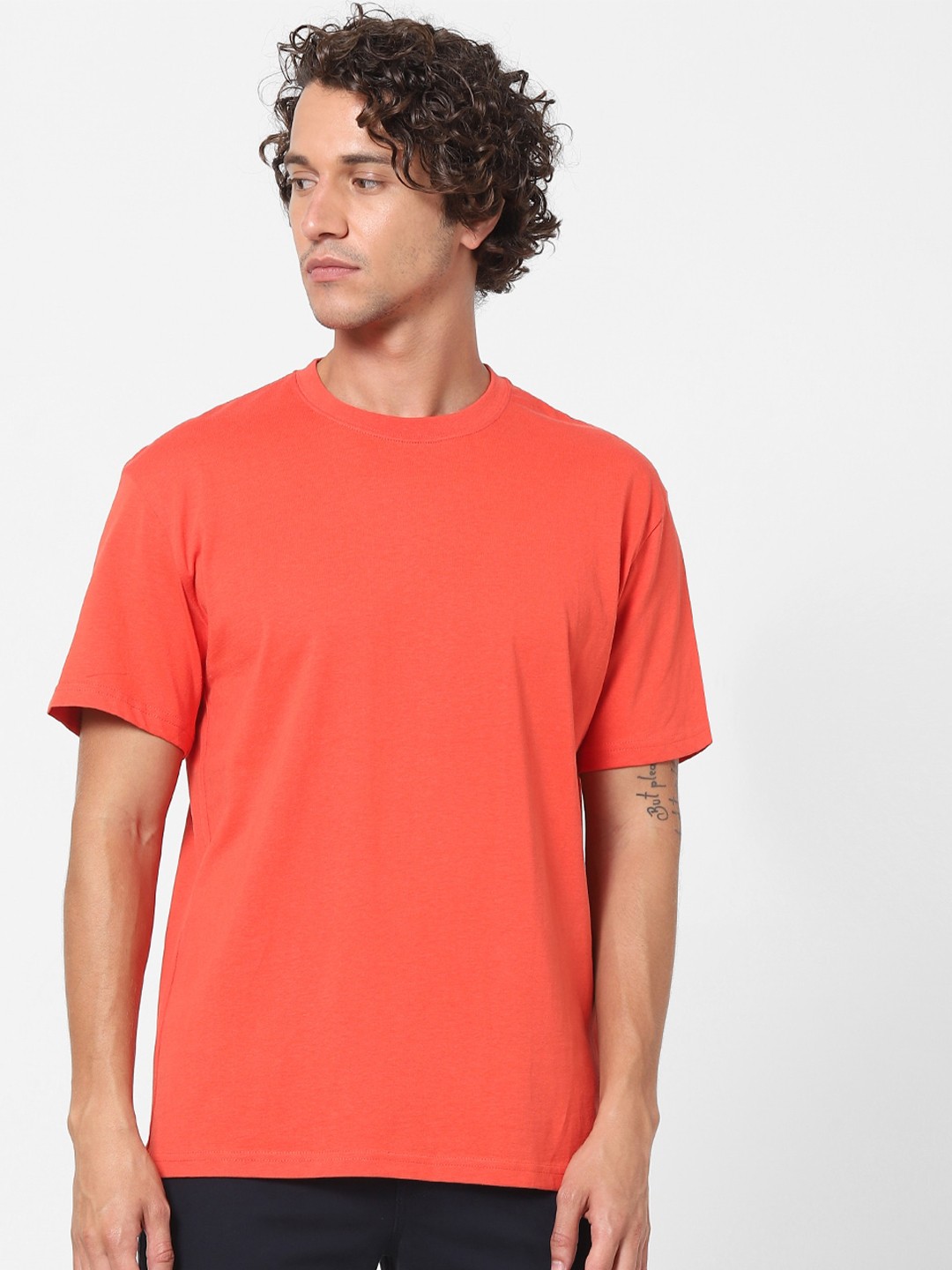 

Celio Men Red Pure Cotton T-shirt
