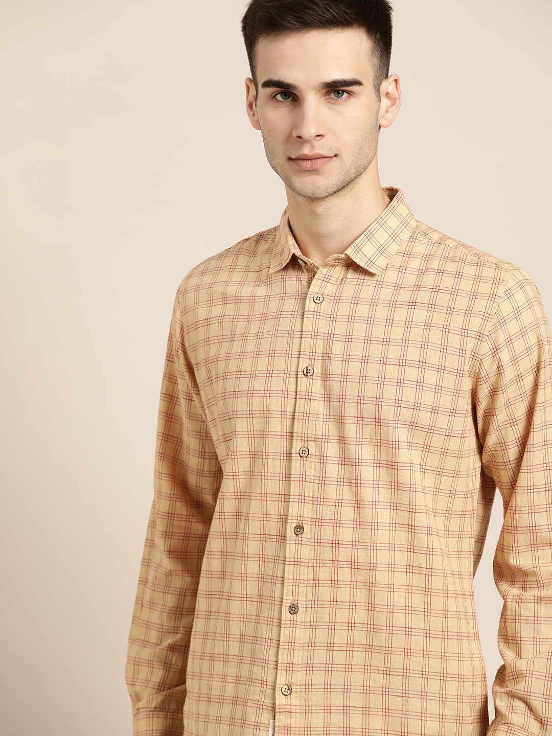 

ether Kora Collection Men Beige & Pink Checked Casual Handloom Shirt