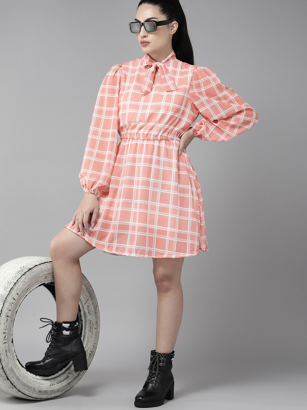 

The Roadster Lifestyle Co. Checked Tie-Up Neck Dress, Peach