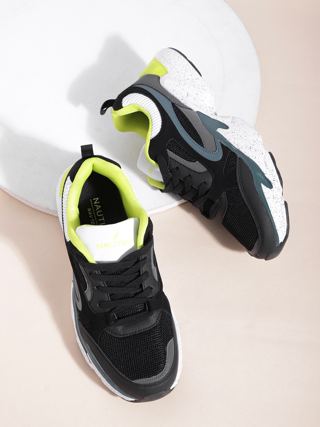 

Nautica Men Black & Green Textured Sneakers