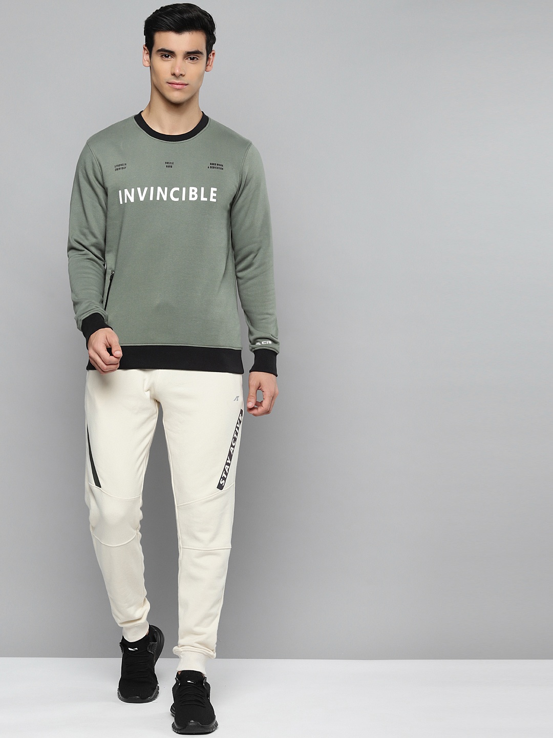 

Alcis Men Olive Green Printed Sweatshirt