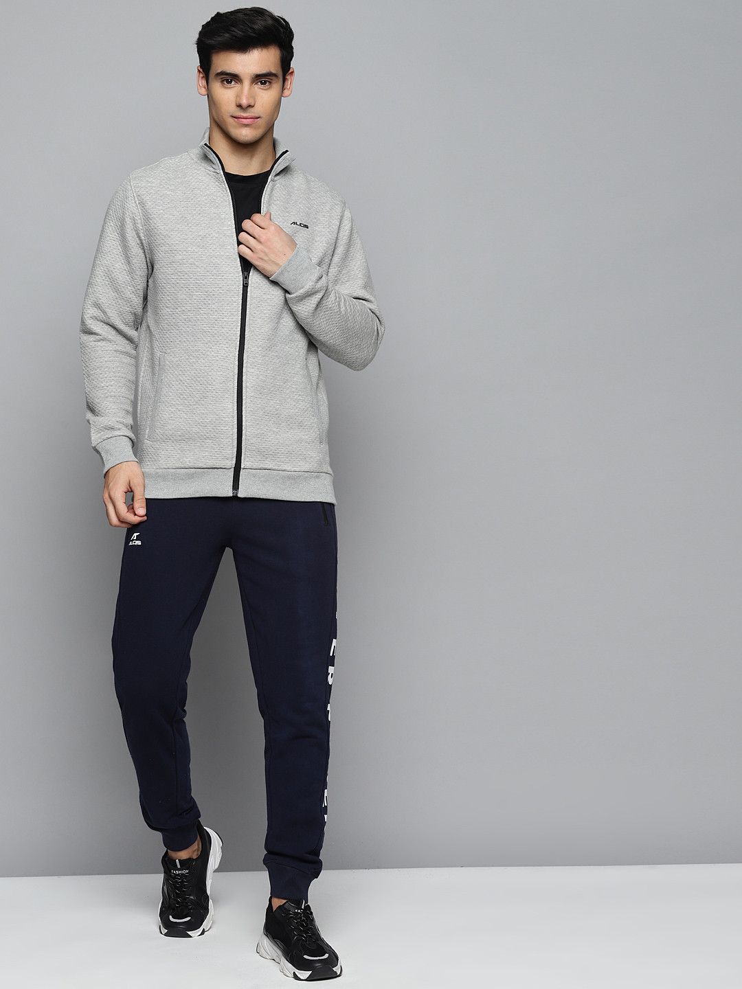 

Alcis Men Grey Melange Solid Cotton Sweatshirt