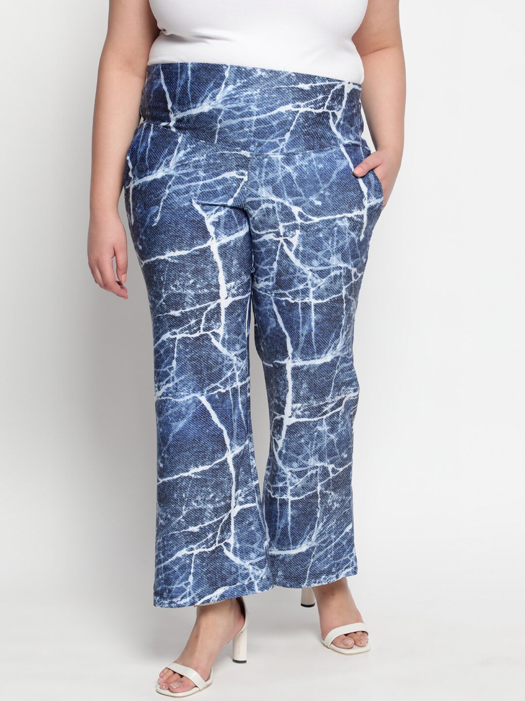 

Amydus Women Blue Printed Flared Trousers