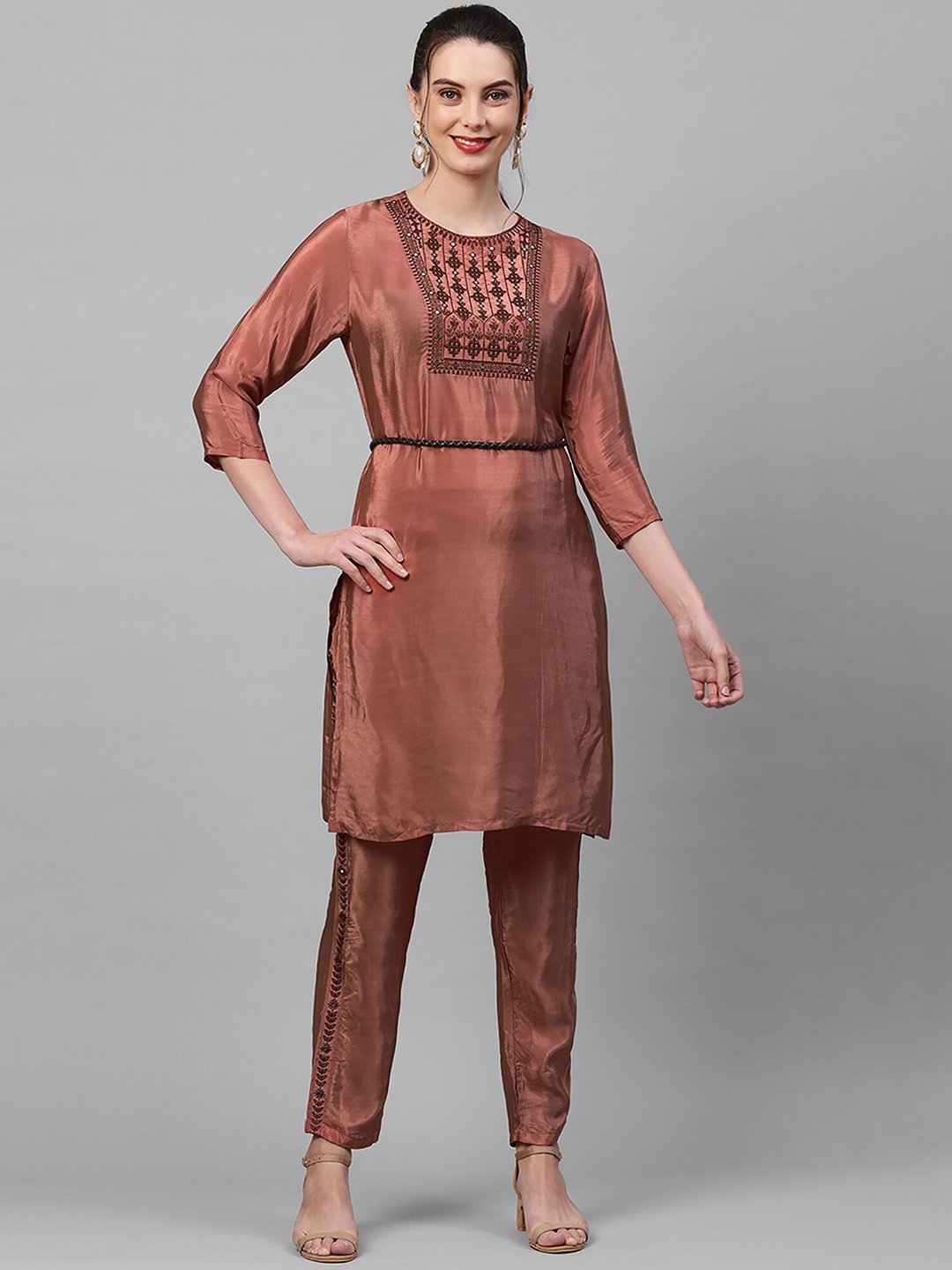 

Indo Era Women Brown Ethnic Motifs Yoke Design Kurta with Trousers