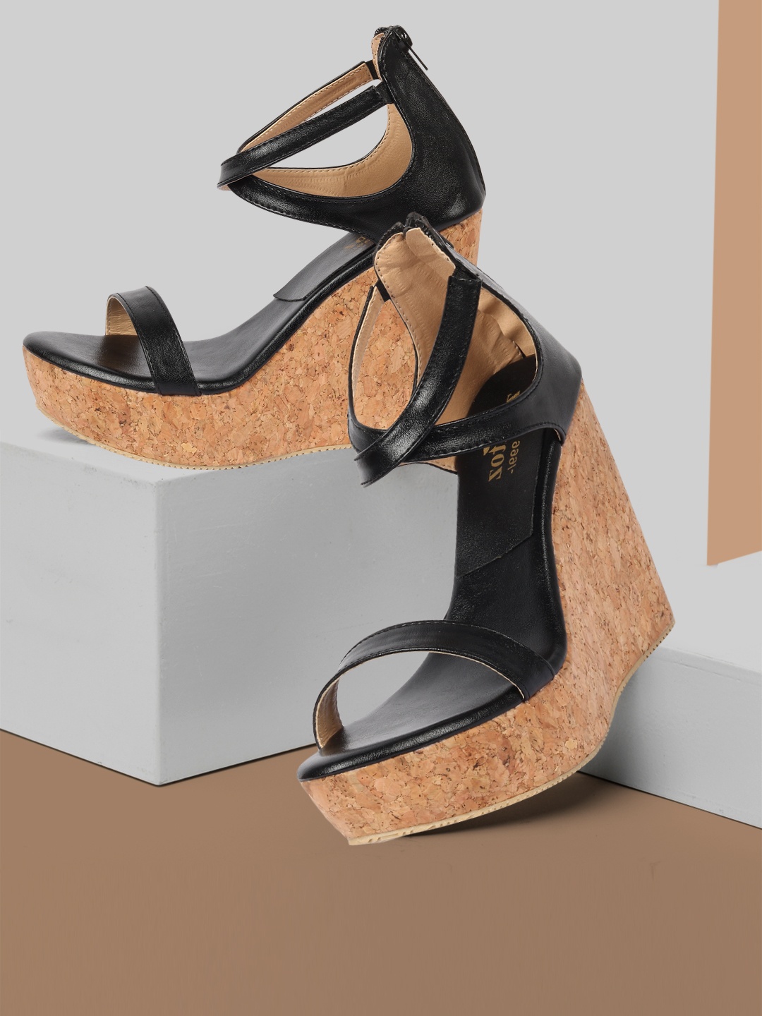 

ZAPATOZ Black PU Wedge Heels with Closed Back