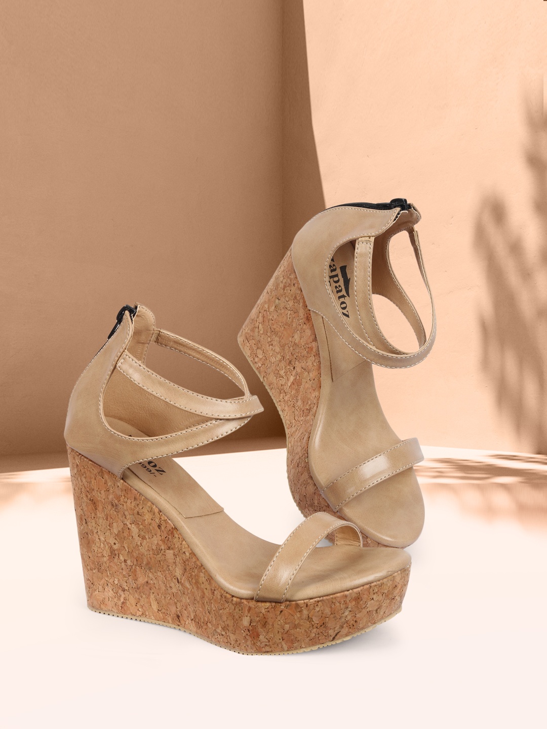 

ZAPATOZ Beige Wedge Heels with Closed Back