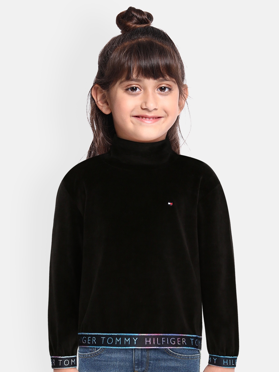 

Tommy Hilfiger Girls Black Solid Sweatshirt
