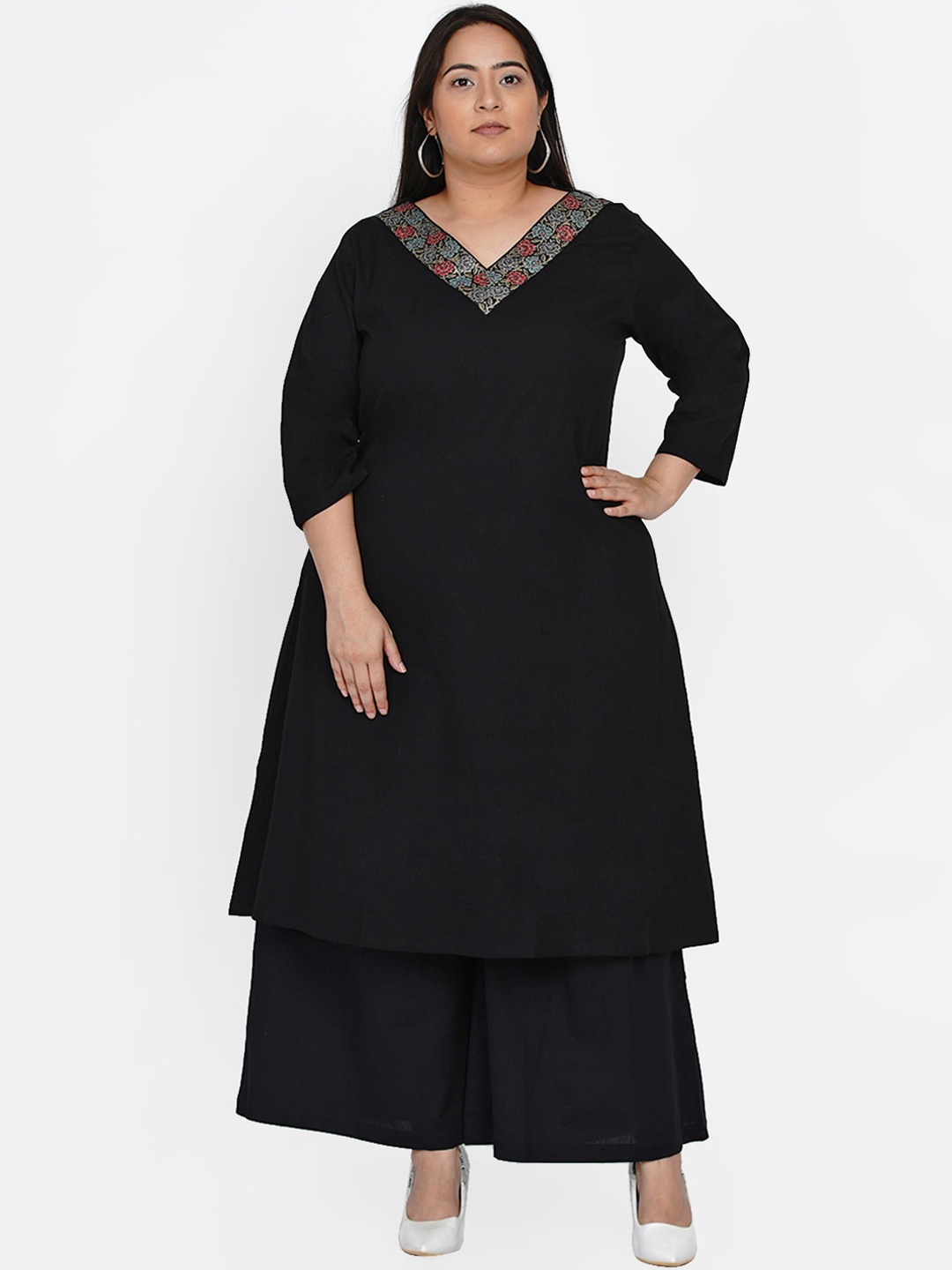 

Fabnest Curve Women Black Kurta