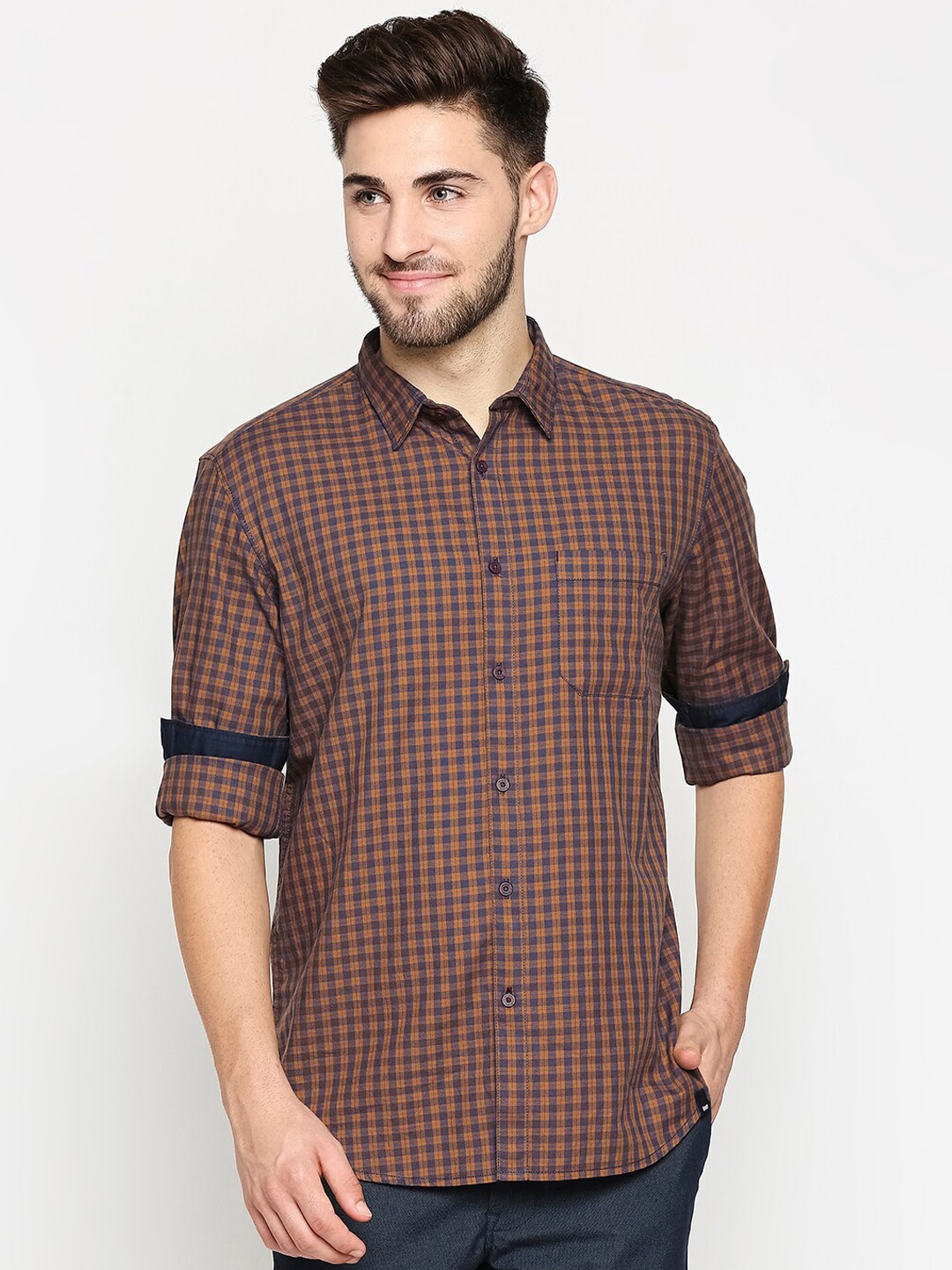 

Basics Men Brown & Navy Blue Pure Cotton Slim Fit Checked Casual Shirt