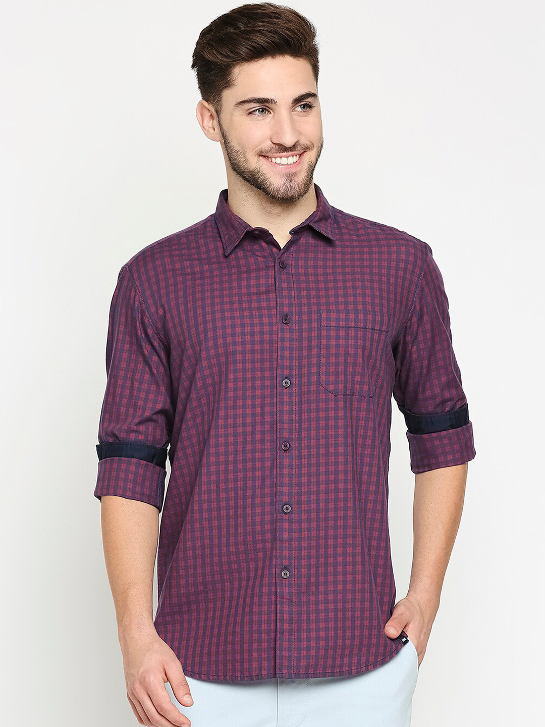 

Basics Men Red & Navy Blue Pure Cotton Slim Fit Checked Casual Shirt