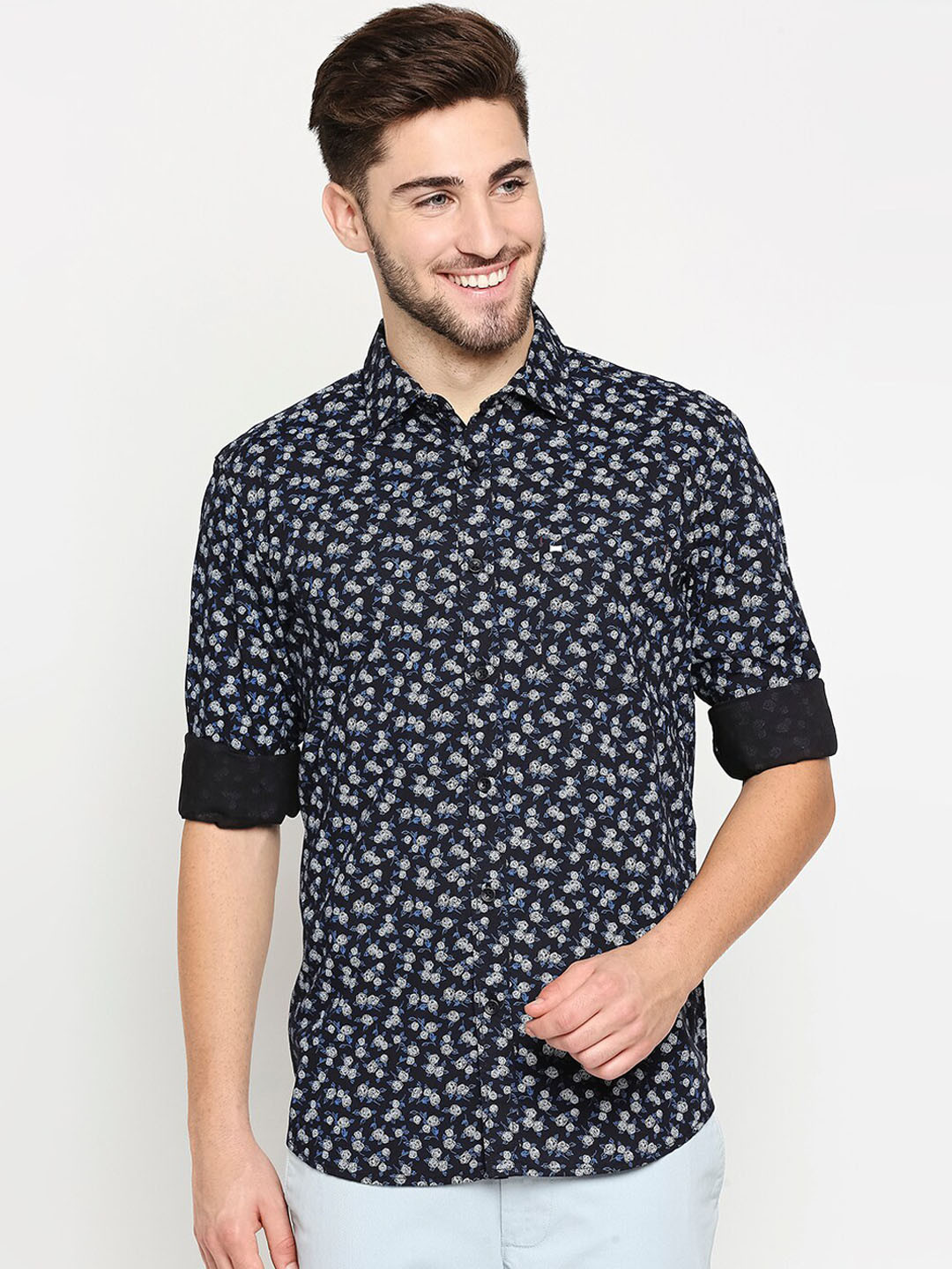 

Basics Men Black Slim Fit Floral Printed Casual Shirt