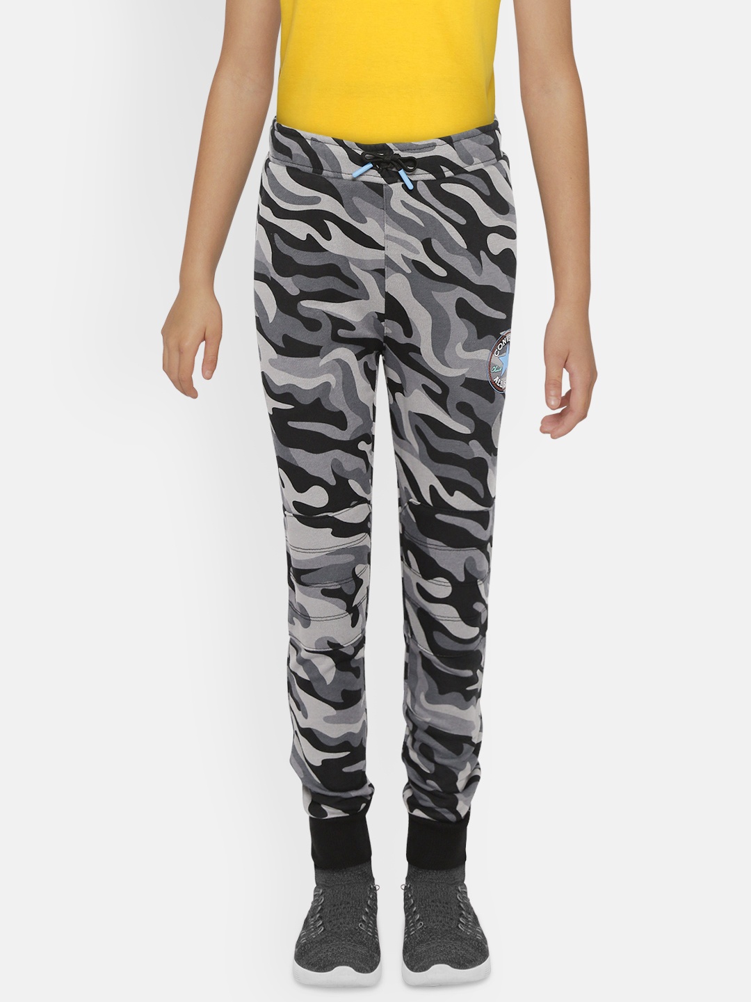 

Converse Boys Black Utility Camo Print Joggers