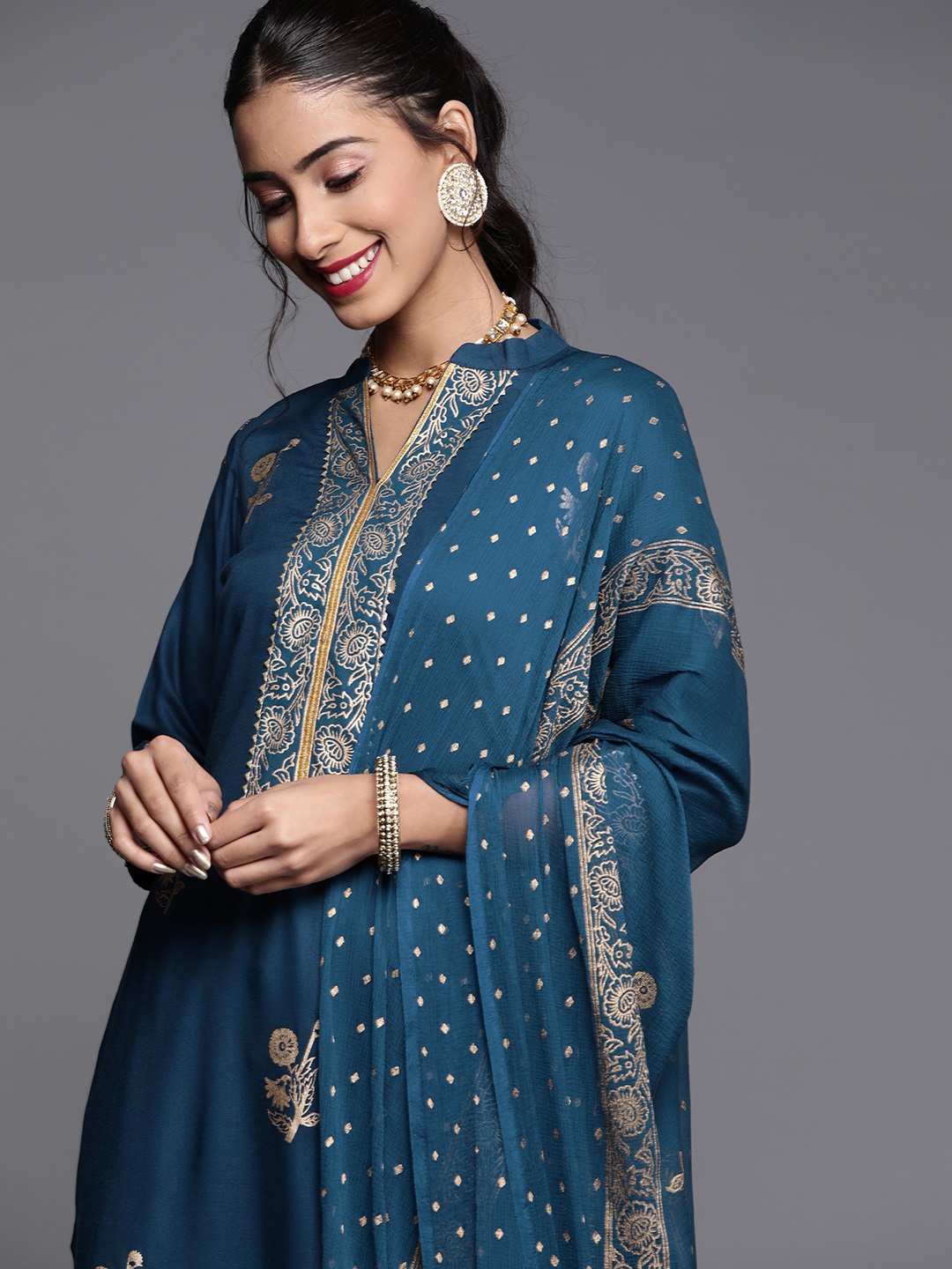 

Libas Women Blue Floral Printed Regular Gotta Patti Kurta with Palazzos & Dupatta