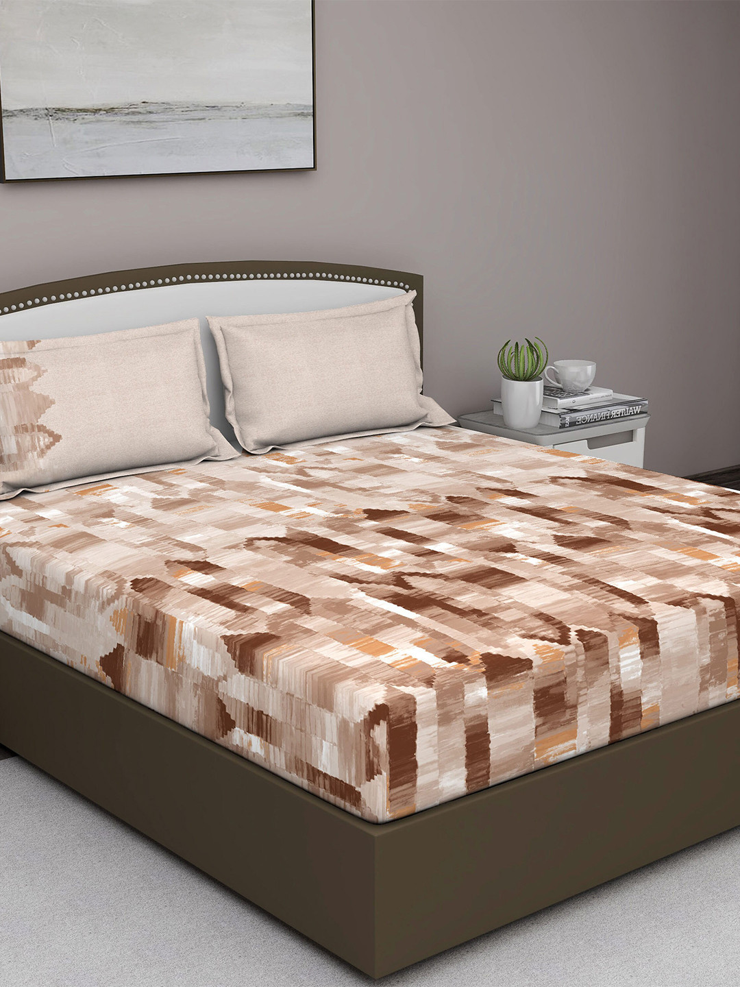 

GM Brown & Off White Geometric 180 TC King Bedsheet with 2 Pillow Covers