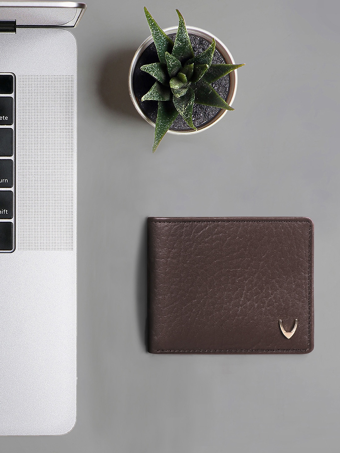 

Hidesign Men Brown Textured Leather Two Fold Wallet