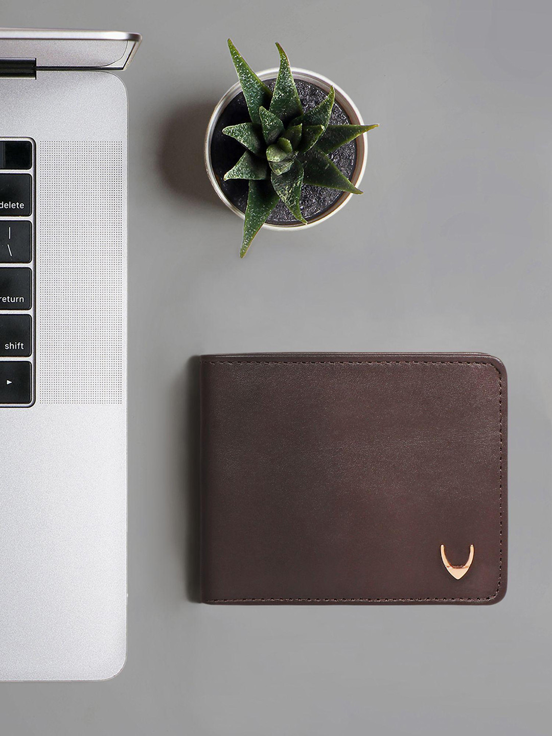 

Hidesign Men Brown Leather Two Fold Wallet