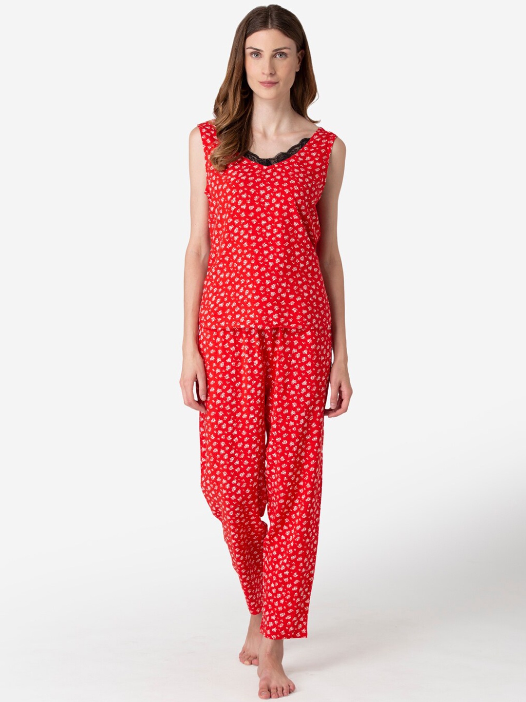 

Fluffalump Women Red & White Floral Printed Night suit