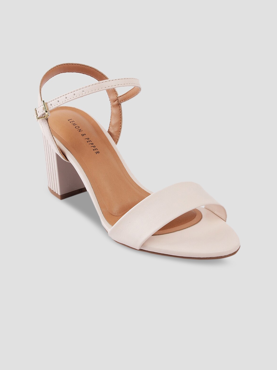 

LEMON & PEPPER Women White PU Block Pumps