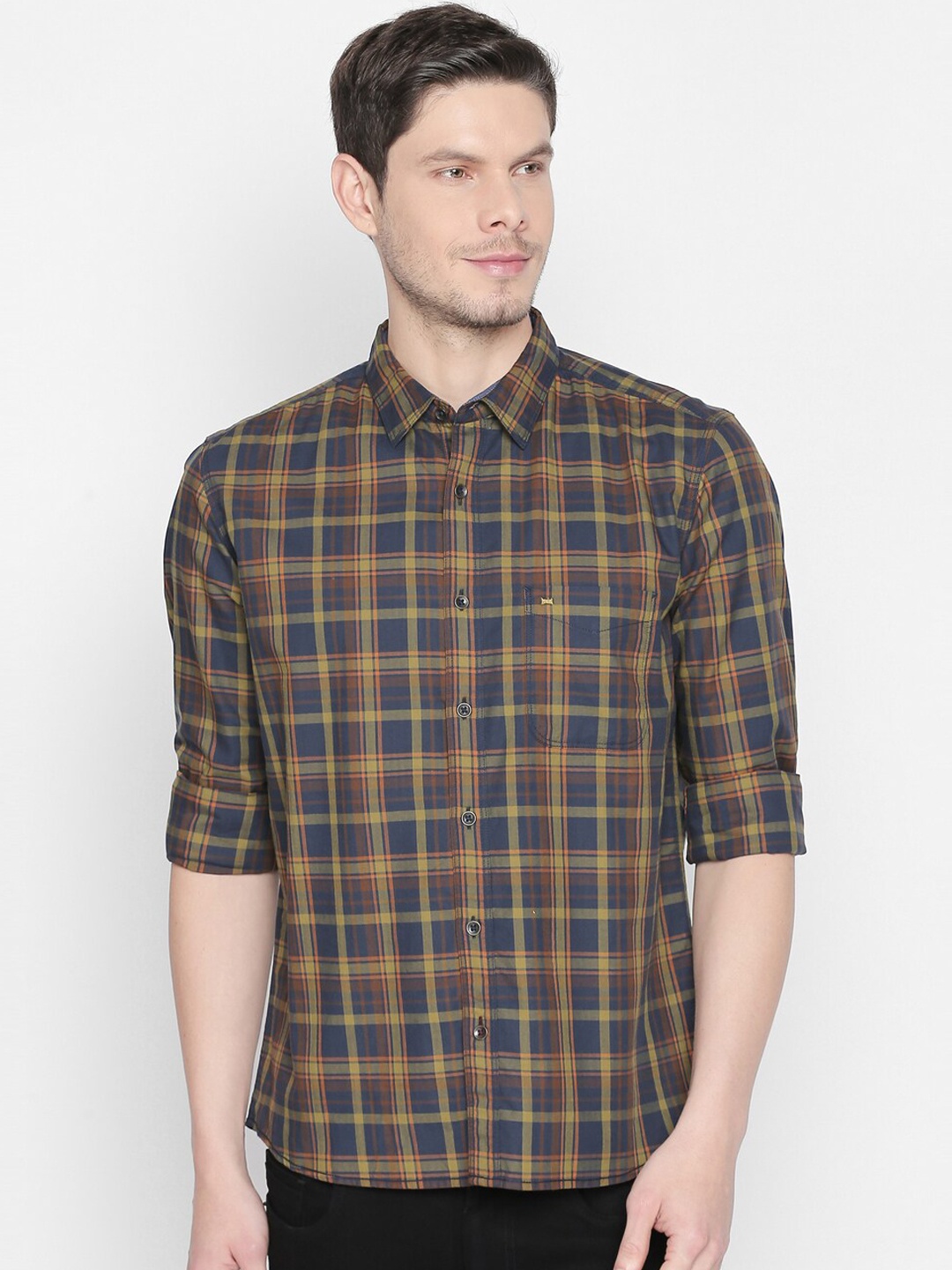 

Basics Men Green Slim Fit Checked Casual Shirt