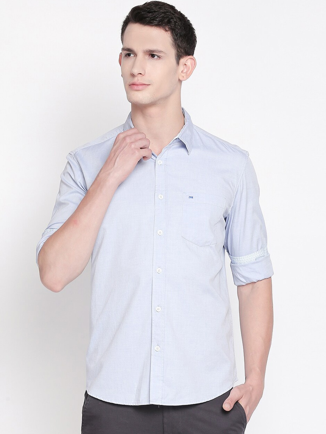 

Basics Men Blue Solid Slim Fit Casual Shirt