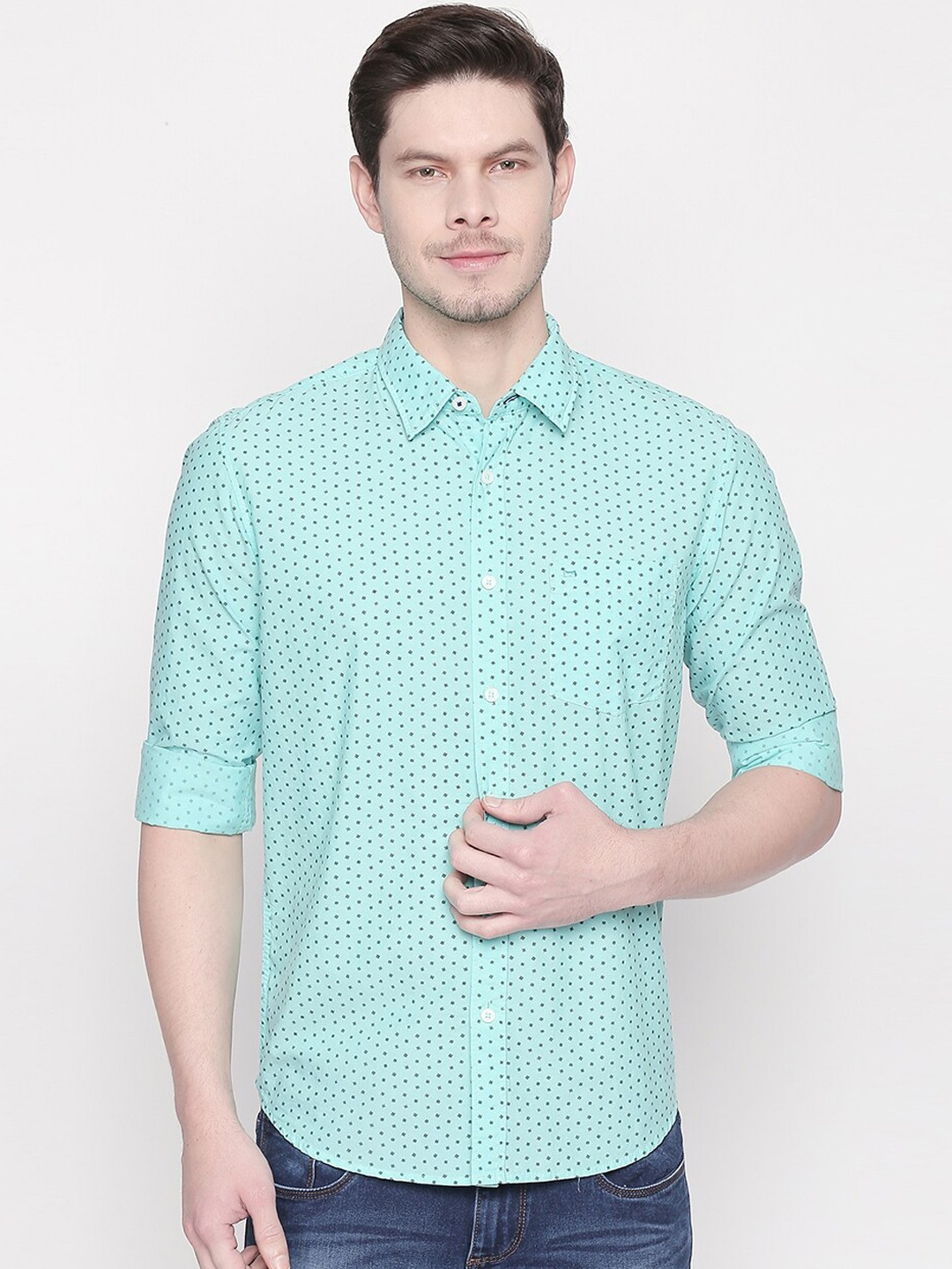 

Basics Men Green Slim Fit Printed Casual Shirt