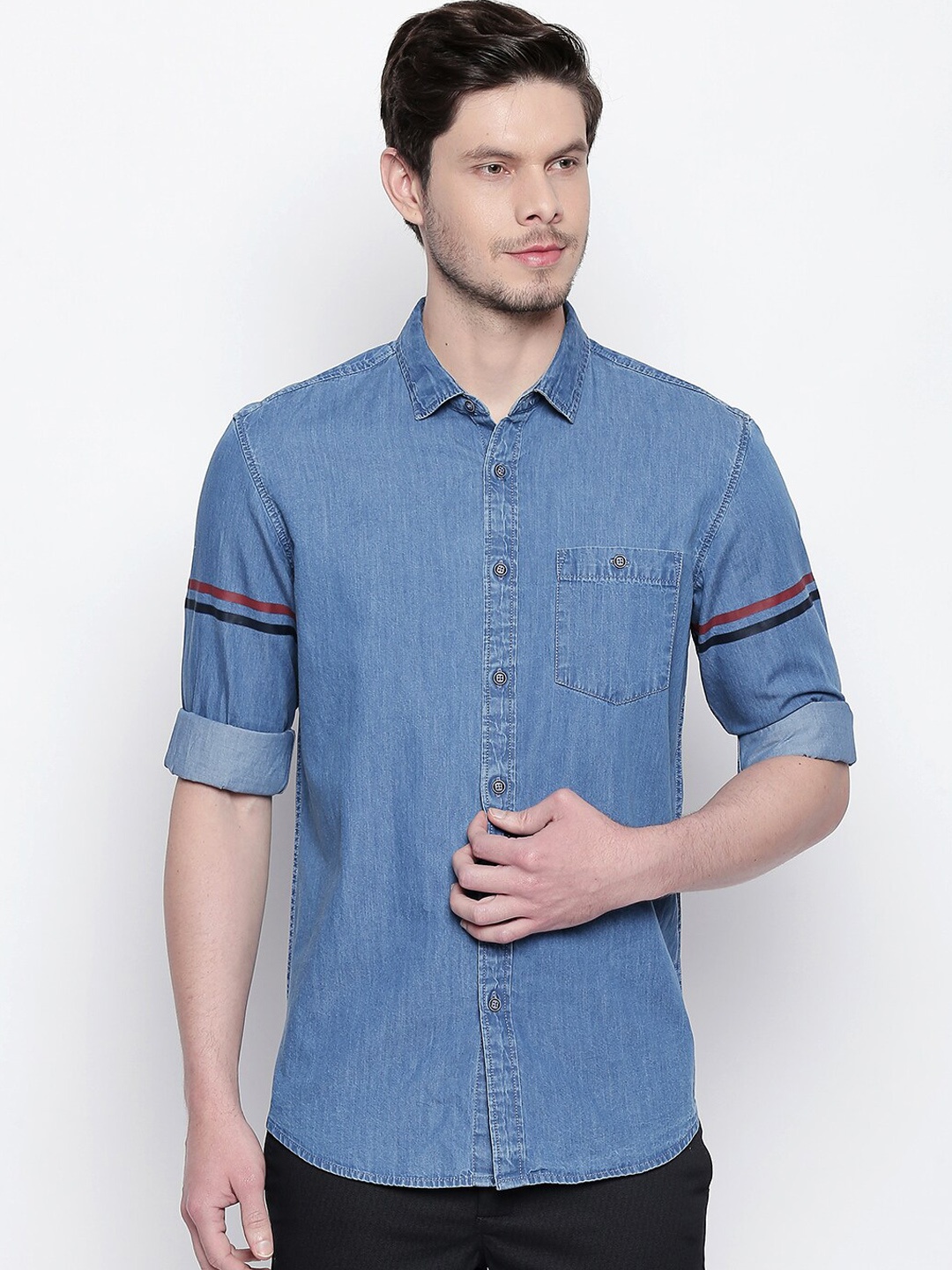 

Basics Men Blue Solid Slim Fit Casual Shirt