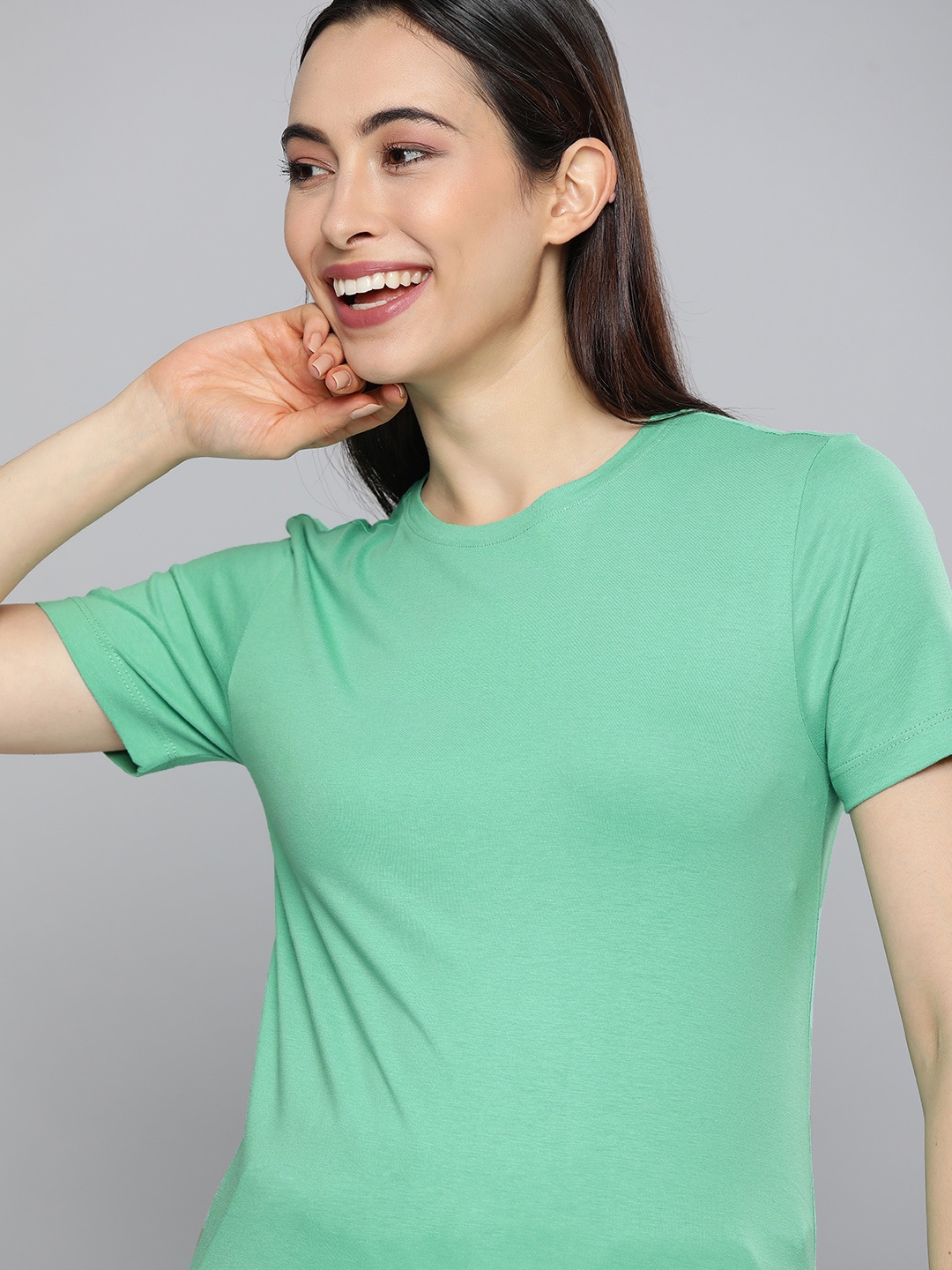 

M&H Easy Women Green Longline T-shirt